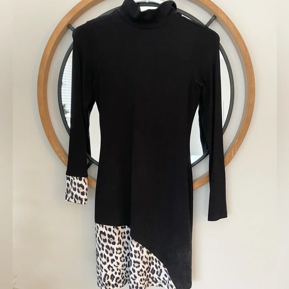 Alice + Olivia Black Long Sleeve Leopard Print Dress - Picture 2 of 4